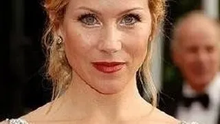 CHRISTINA APPLEGATE SI-A PIERDUT AMBII SANI IN LUPTA CU CANCERUL