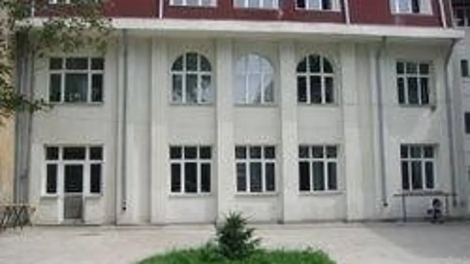 2/20085
