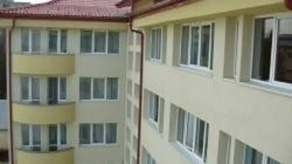 4/4710
